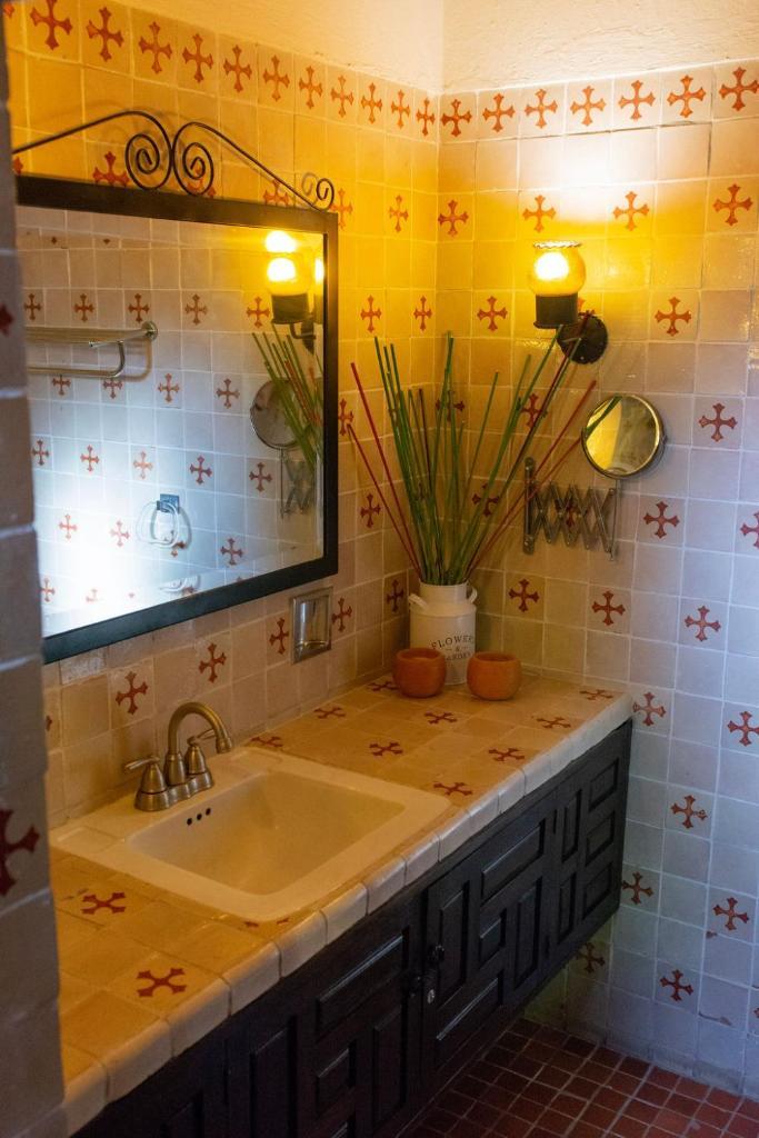 Casa Palomas Bed And Breakfast San Juan Cosalá エクステリア 写真